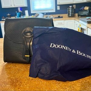 Dooney & bourke handbag